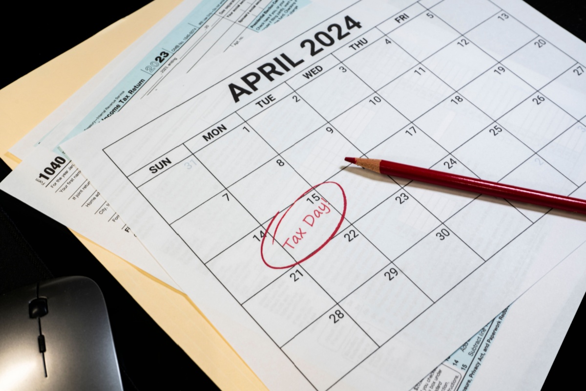 Calendar marking tax day for 2024